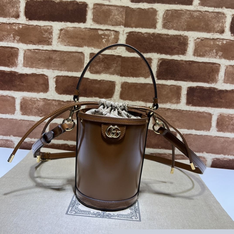 G*u*i bucket bags